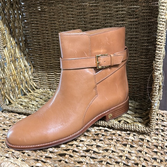 Shoes - Tory  Burch boots brand new size 11